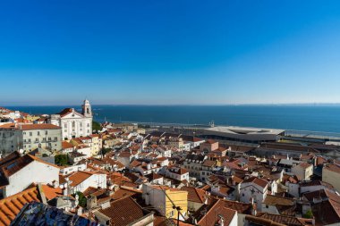 Muhteşem Lisbon. Muhteşem şehrin güzel mimarisi ve doğası