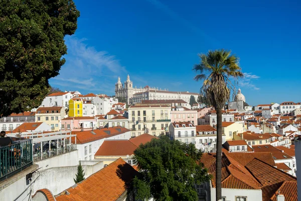 Muhteşem Lisbon. Muhteşem şehrin güzel mimarisi ve doğası