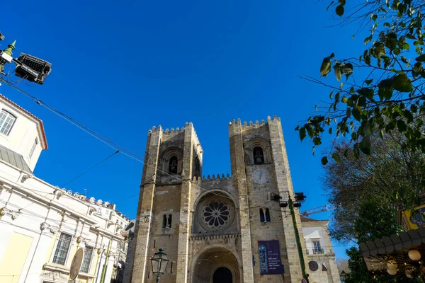 Muhteşem Lisbon. Muhteşem şehrin güzel mimarisi ve doğası