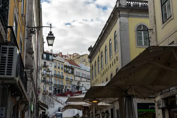 Muhteşem Lisbon. Muhteşem şehrin güzel mimarisi ve doğası