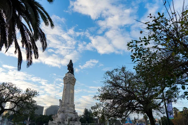 Muhteşem Lisbon. Muhteşem şehrin güzel mimarisi ve doğası