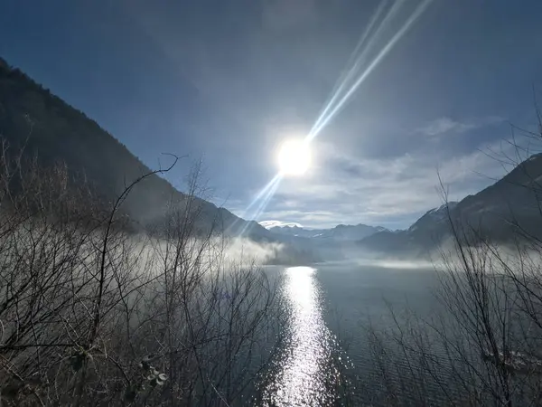 Lago Lungren Svizzera Bellissimo Paesaggio Pesca Sul Lago Lungren Immagini Stock Royalty Free