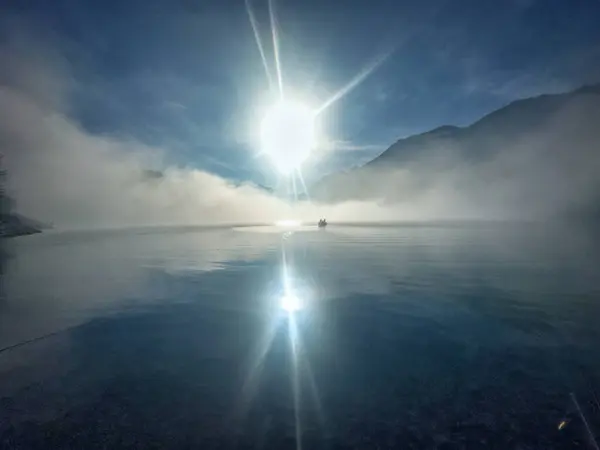 Jezero Lungren Švýcarsku Krásná Scenérie Rybaření Jezeře Lungren Royalty Free Stock Fotografie