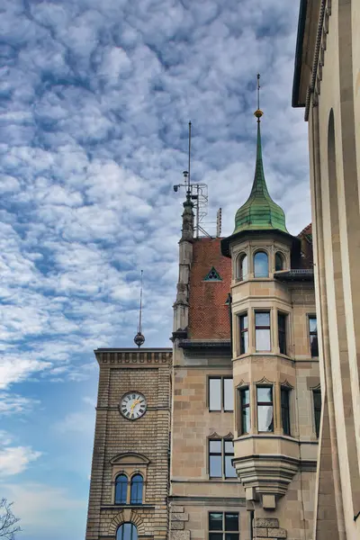 チューリッヒの美しいスイスの町 町の美しい建築 ロイヤリティフリーのストック画像