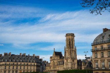 Fransa Enstitü 'sü Paris, Fransa' daki Seine Nehri 'nden izledi.