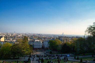 Montmartre tepesinden Paris 'in geniş panoramik manzarası
