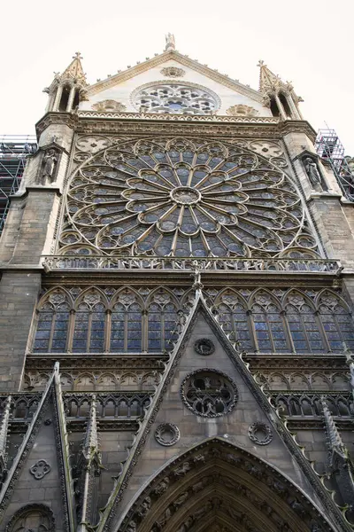 Montmartre Paris 'teki Sacr-Cur Bazilikası.