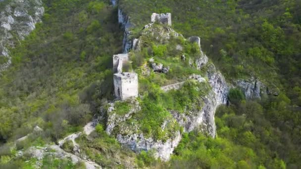 Aerial Forward Video Ruins Old Fortress Sokograd Amazing View Green — Stock Video