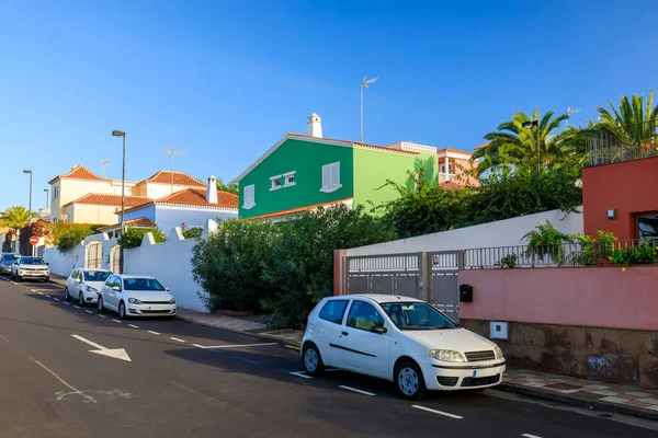 Bilar Parkerade Gatorna Sauzal Teneriffa Spanien — Stockfoto