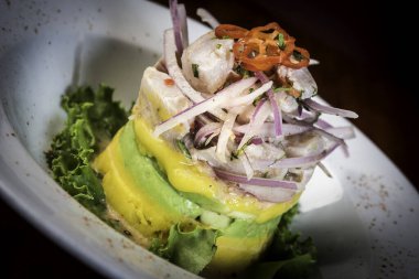 Causa rellena acevichada, Peru 'dan tipik bir yemek..