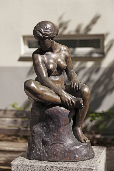 瑞典斯德哥尔摩 2023年5月24日 一座青铜小雕像 描绘一个裸体女人 — 图库照片