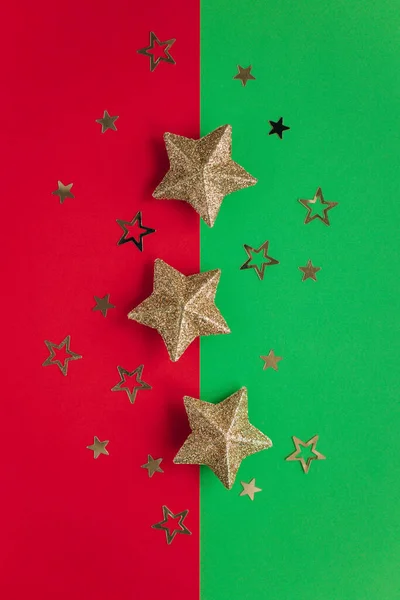 Étoiles Brillantes Dorées Sur Fond Rouge Vert Pose Plate Place — Photo
