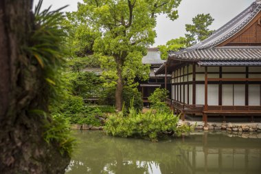 Osaka, Japonya - 25 Haziran 2024: Sumiyoshi Büyük Tapınağı, Sumiyoshi-ku 'da bir Shinto tapınağıdır ve Sumiyoshi tapınaklarının ana tapınağıdır..