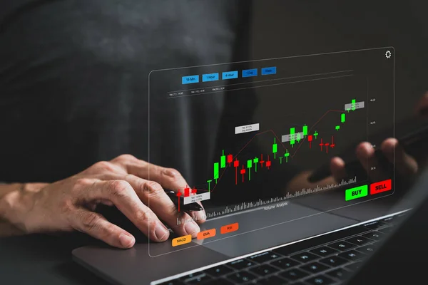 Affärsmän Investerare Som Använder Laptop För Handel Handlardata Och Informationsanalys Stockbild