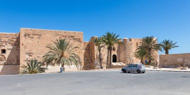Borj El Kebir, Borj El Ghazi Mustafa Tunus 'un başkenti Houmt El Souk' ta bulunan antik bir şato..