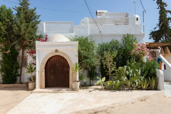 Hara Sghira Riadh Tunisie Juin 2023 Une Porte Traditionnelle Avec Photos De Stock Libres De Droits