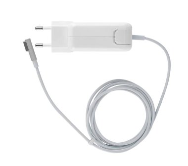 Yalıtımda beyaz arkaplanda dizüstü bilgisayar güç adaptörü