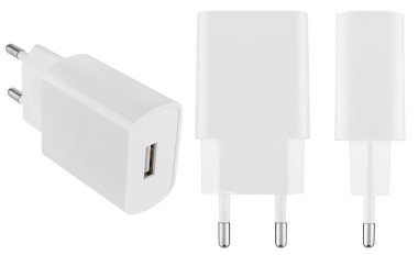 Minimalist dizaynlı şık bir güç adaptörü. Akıllı telefonlar, tabletler ve diğer cihazlar için elverişli.