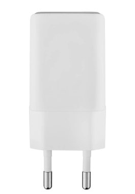 Telefon için beyaz güç adaptörü, beyaz arkaplanda izole edilmiş çekim.