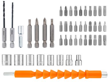 Büyük matkap uçları ve tornavida uçları, beyaz bir arka plan izolasyon