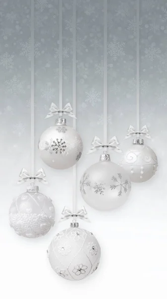 Veselé Vánoční Ozdobné Koule Stříbrnými Lesklými Stuhami Třpytivými Vzory Visící — Stock fotografie