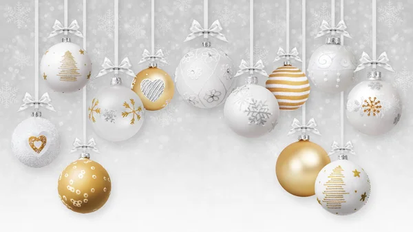 Весёлые Рождественские Декоративные Золотистые Белые Шарики Серебряными Блестящими Лентами Луками — стоковое фото