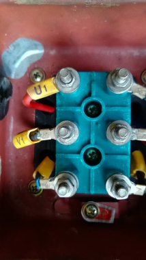 Kablo terminalleri, en iyi devre dallarından biri ve bakımı kolay, minimum hasar ve daha düzgün