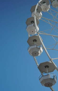 Dönme dolap sanat kompozisyonu