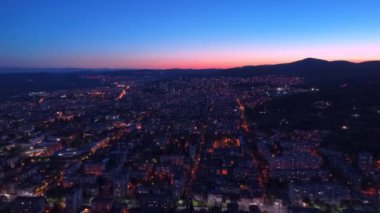 Stara Zagora gece sokağı insansız hava aracı görüntüsü