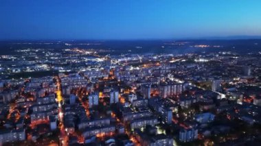 Stara Zagora gece sokağı insansız hava aracı görüntüsü