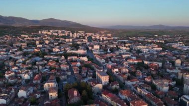 Kazanlak drone panorama günbatımı Stara Planina