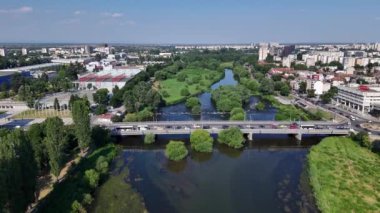 Plovdiv Maritsa nehri üst görünüm insansız hava aracı panorama videosu