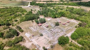 Nicopolis ad İstrum Bulgaristan Roma kenti dron manzarasının kalıntıları