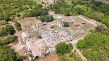 Nicopolis ad İstrum Bulgaristan Roma kenti dron manzarasının kalıntıları