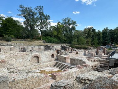 Hisarya Roma hamamı harabe