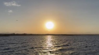 Mısır 'da gün batımı Gökyüzünde uçakla