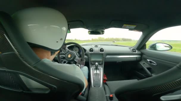 Wrzesień 2022 Pannoniaring Węgry Młody Człowiek Siedzący Kierownicą Samochodu Wyścigowego — Wideo stockowe