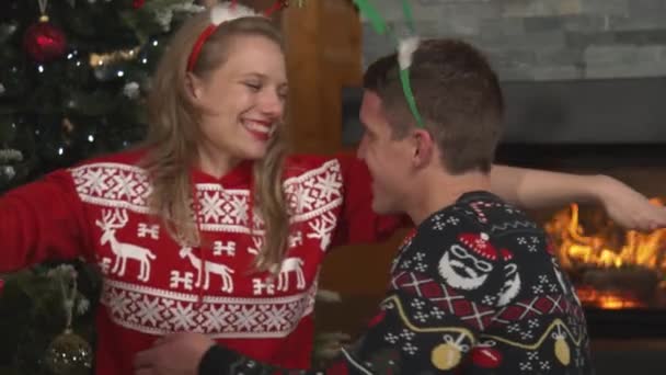 Close Happy Grateful Woman Hugging Her Husband Receiving Christmas Present — Vídeo de stock