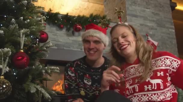 Portrait Cute Cheerful Couple Dancing Singing Together Christmas Tree Smiling — Stockvideo