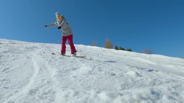 Close Young Lady Falls Soft Snow While Snowboarding Snowy Ski — Vídeo de stock