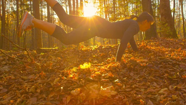 Lens Flare Close Lens Flare Young Caucasian Woman Jogging Forest — Stock Photo, Image