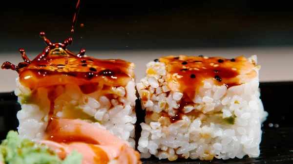 Macro Dof Light Brown Soy Sauce Splashes Pieces Traditional Japanese — Stockfoto