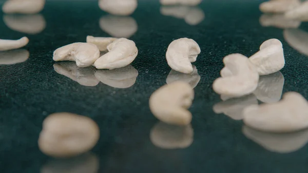 Macro Dof Handful Cashews Falls Polished Surface Dining Table Tasty — Stock Photo, Image