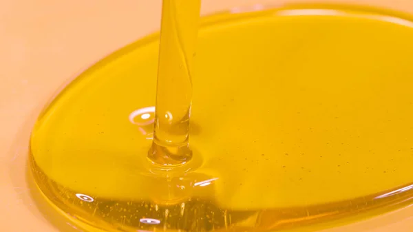 Macro Dof Detailed Shot Unrefined Cold Pressed Walnut Oil Getting — Stock Photo, Image