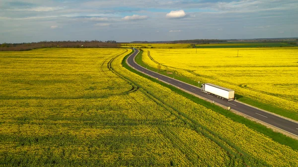 Aerial Cargo Truck Delivery Mission Moving Flowering Farm Landscape Moving — Stock Photo, Image
