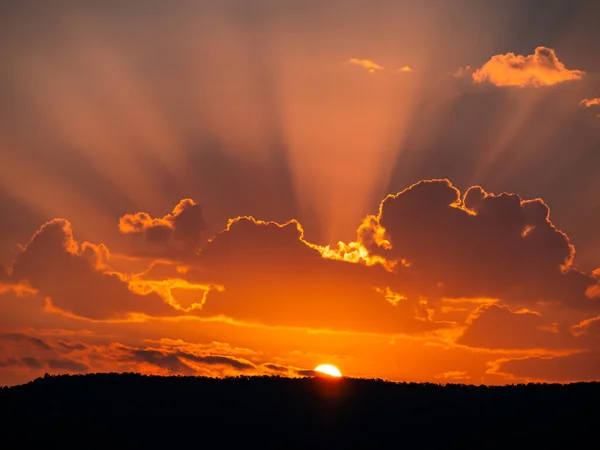 Breath Taking Play Sunrays Stretching Orange Coloured Sunset Autumn Sky — Stock Photo, Image