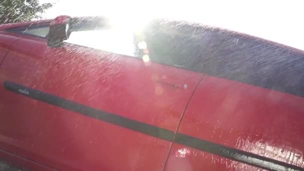 Slow Motion Spryskiwanie Samochodu Wodą — Wideo stockowe