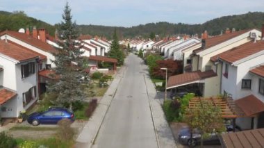 Anteni: Satır banliyö mahallede evleri
