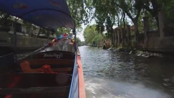 Low Angle Fast Water Taxi Rides Murky River Water Ancient — 비디오