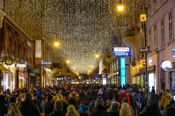 2018 Vienna Austria December 2018 Stunning Shot Crowded Shopping Street 로열티 프리 스톡 사진